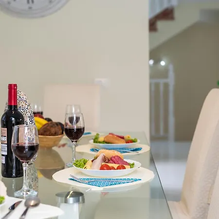 וילה Marzella - Luxury אדחה