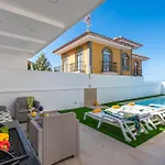 Marzella Luxury - Private Pool - فيلة